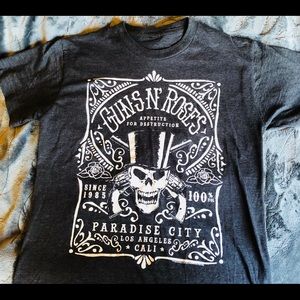 Men’s Guns n’ Roses shirt